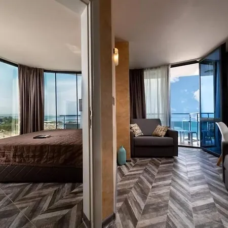 Sunny Bay Hotel 3*