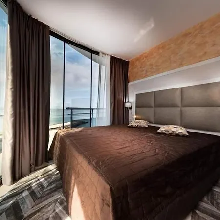 Sunny Bay Szálloda 3*